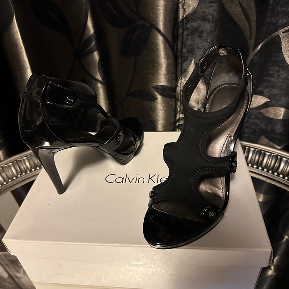 Calvin Klein Larissa stretch heels Size 6.5 - Picture 5 of 5